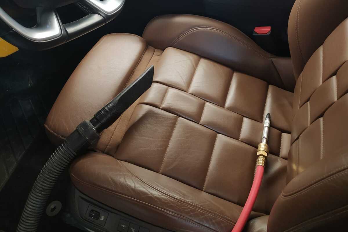 renowacja-tapicerki-skorzanej